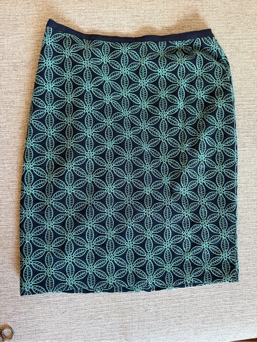 NWT•Talbots Blue Pencil Skirt with Teal Embroidered Pattern-100% Cotton